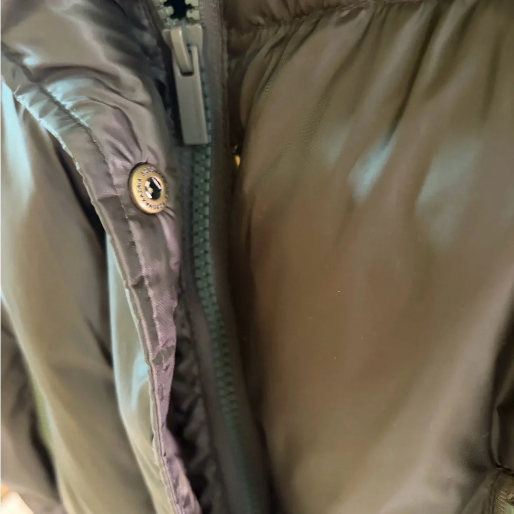 BCBGMaxAzria Dark Army Green Puffer Vest with Belt - Picture 10 of 10